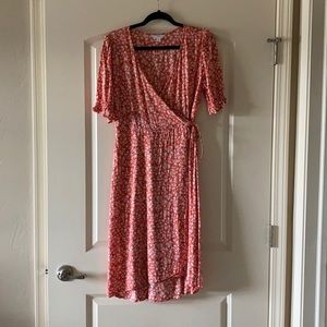 Wrap dress with puff sleeves